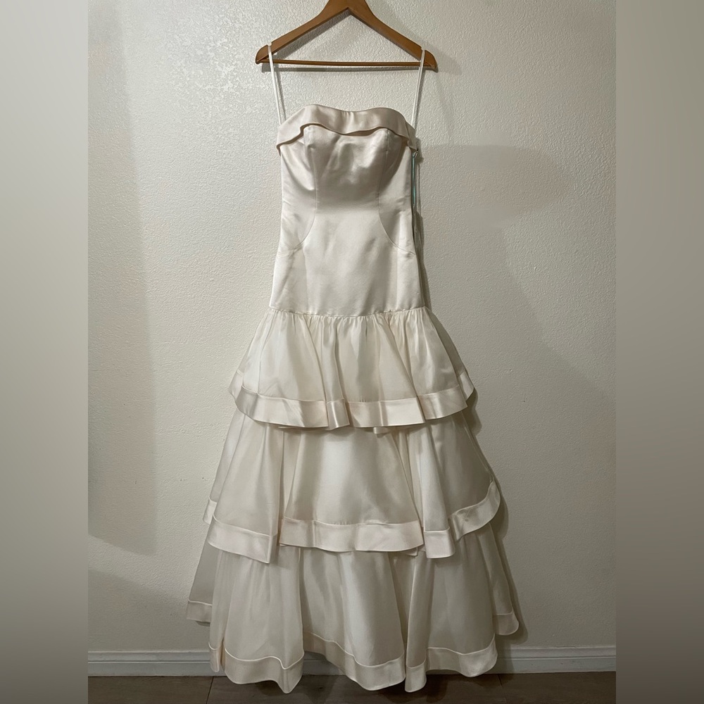 NWT Angelina Bridal Couture 100% Silk Fit & Flare Tiered Wedding Dress